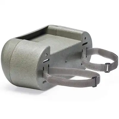 f10752-3_karmnik_dla_kur_na_przysmaki_z_zaczepami.webp