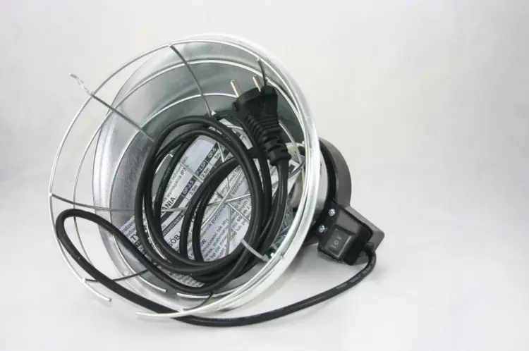 Oprawa lampy grzewczej, reflektor z przełącznikiem