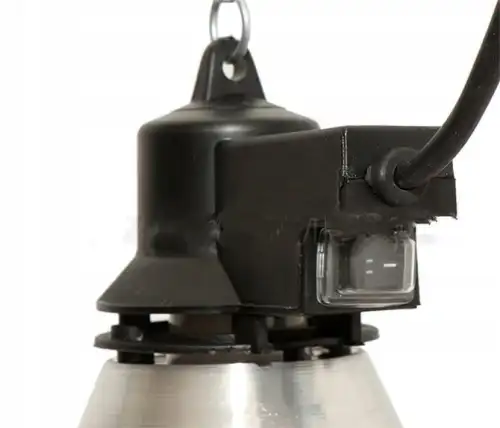 Oprawa lampy grzewczej, reflektor z przełącznikiem
